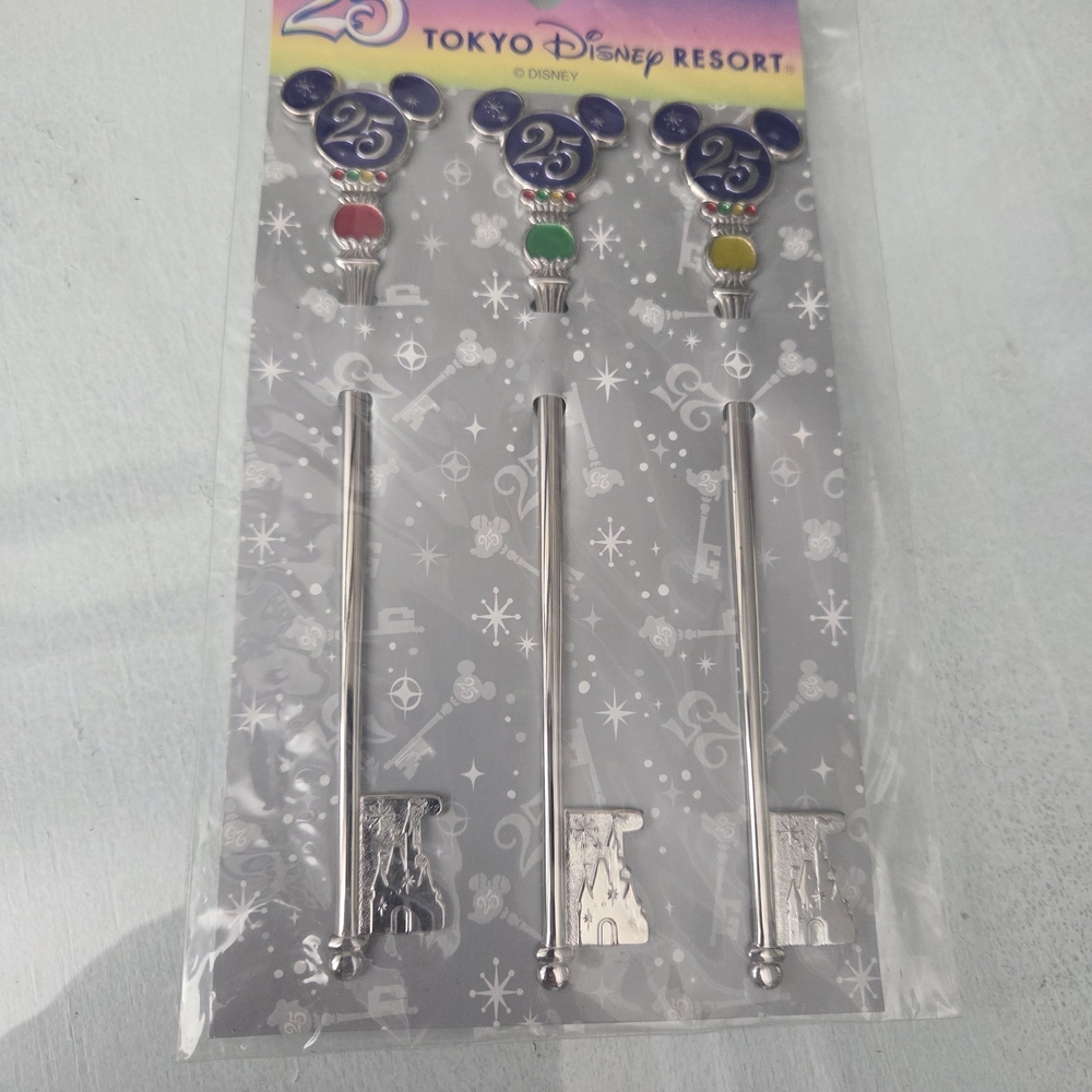 Tokyo Disney Resort 25th Anniversary Keys